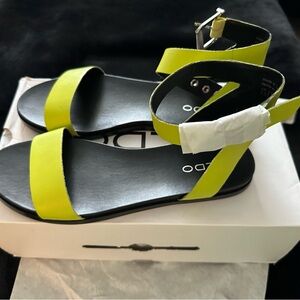 Brand new green sandal